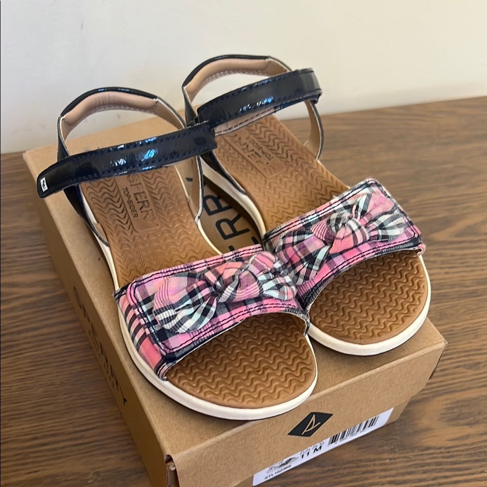 Sperry Girl’s Pink Plaid Sandals Size 11